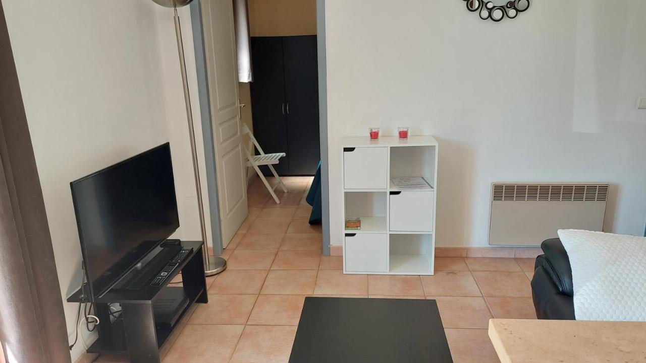 Apartment Senegas La Roque-sur-Ceze